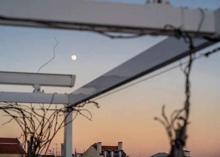 T1 Oasis With Amazing Terrace Лиссабон