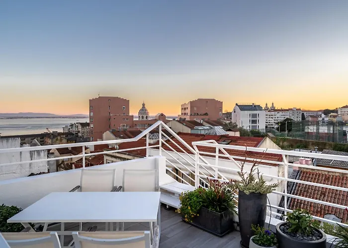 T1 Oasis With Amazing Terrace Апартаменты Лиссабон