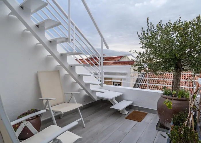 T1 Oasis With Amazing Terrace Апартаменты *