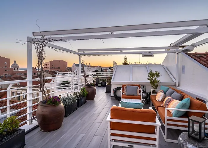 T1 Oasis With Amazing Terrace Лиссабон